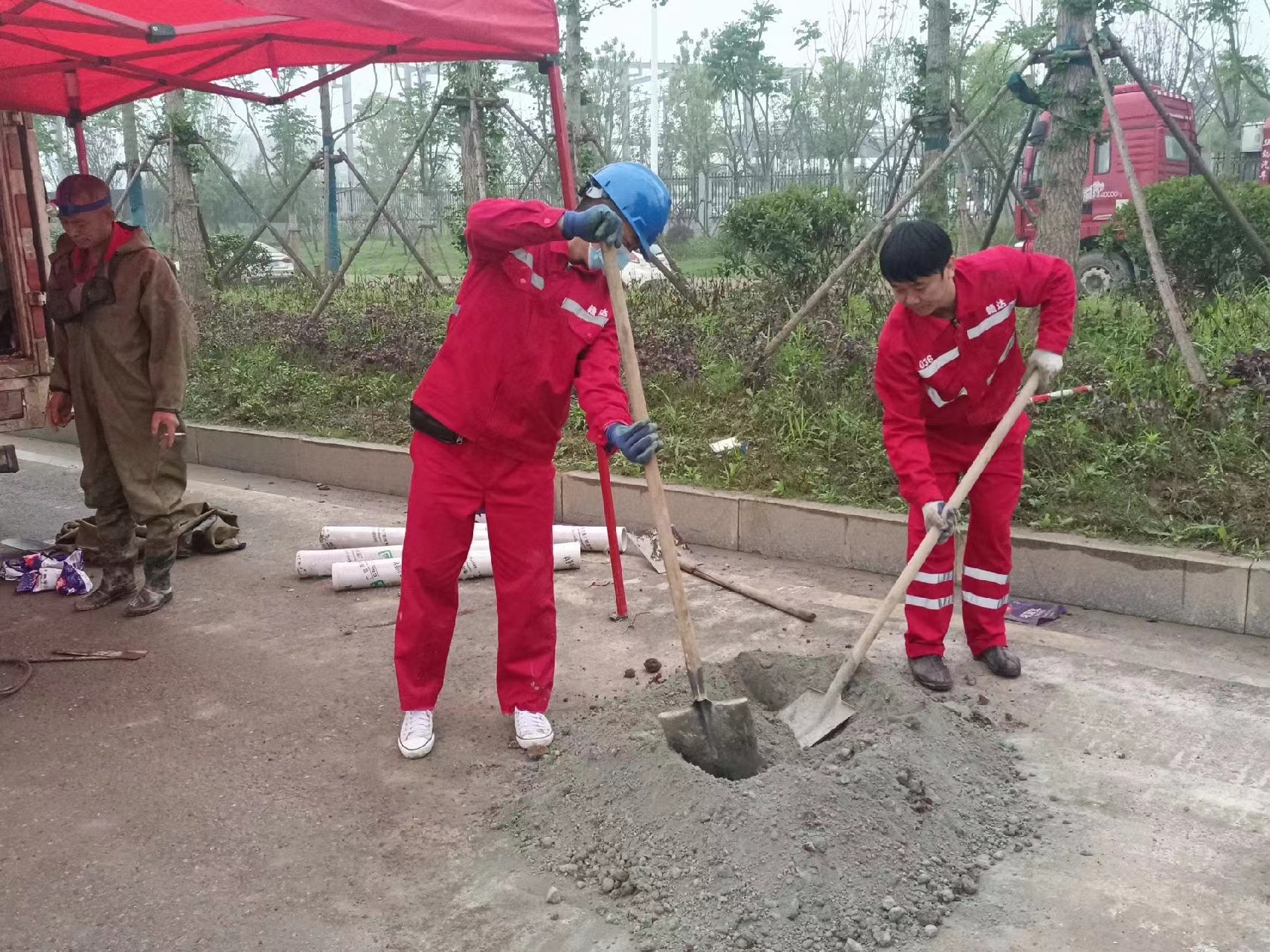 永川管道疏通哪家好】及时进行市政管道清淤